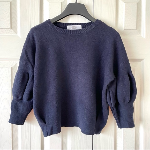 3/$30 NWOT Cropped Dropped Shoulder Navy Blue Knit Top - Picture 1 of 10